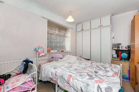 3 bedroom terraced house for sale, Castleton Road, LONDON, SE9