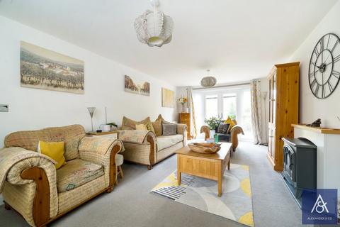 8 Bianca Close, Brackley, NN13 6GY