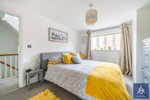 8 Bianca Close, Brackley, NN13 6GY