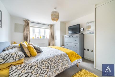 8 Bianca Close, Brackley, NN13 6GY