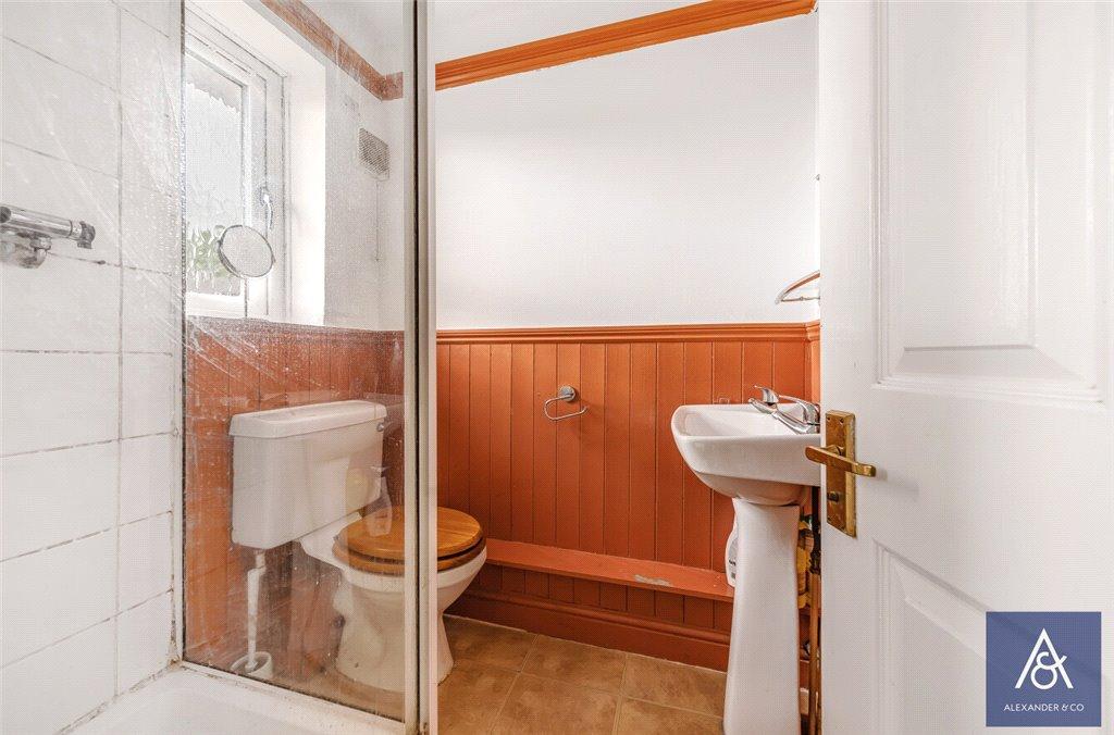 En-Suite Shower