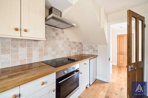 18 Bell Lane, Syresham, Brackley, NN13 5HP