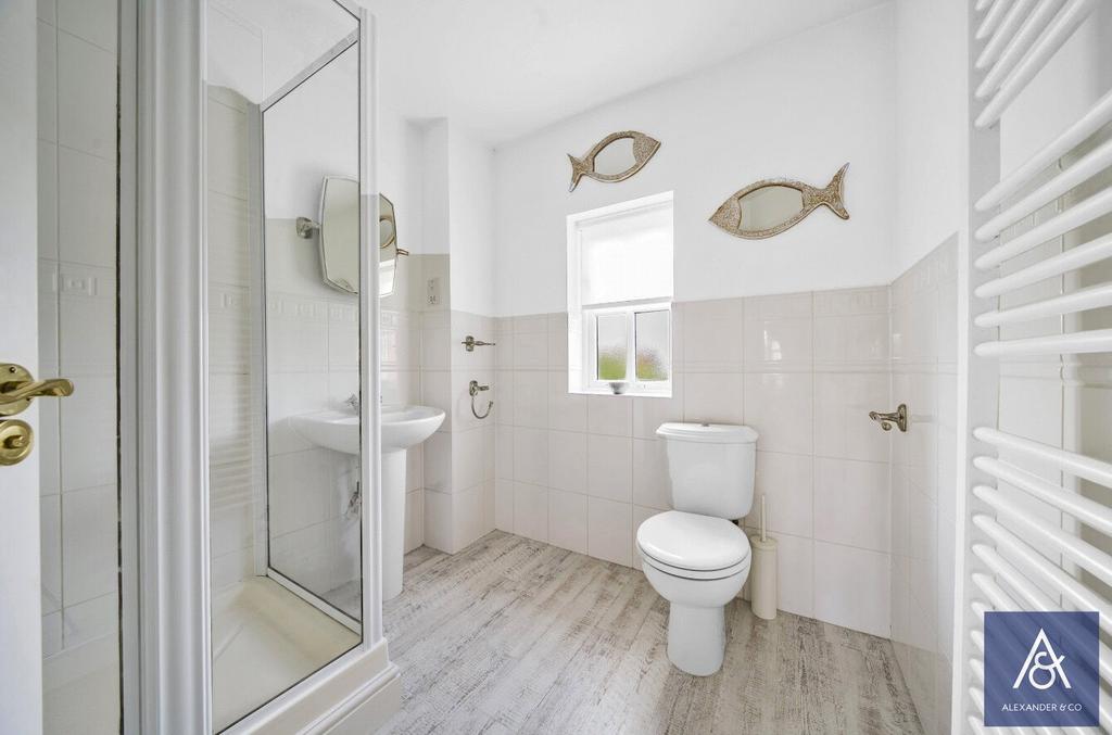 En-Suite Shower