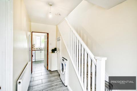 4 bedroom semi-detached house for sale, Loughton IG10