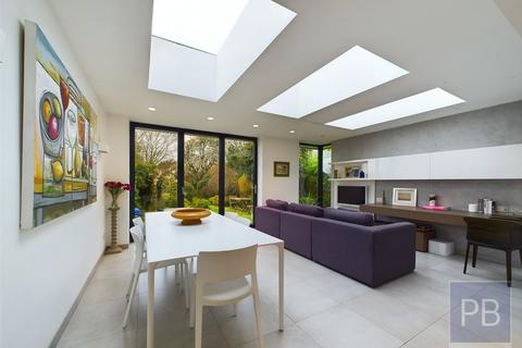 24 Coronation Road, Prestbury, Cheltenham, GL52 3DA
