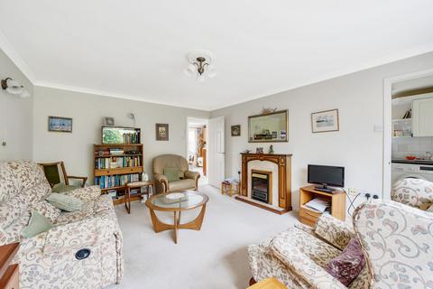 21 Durham Close, Cheltenham, GL51 3DF
