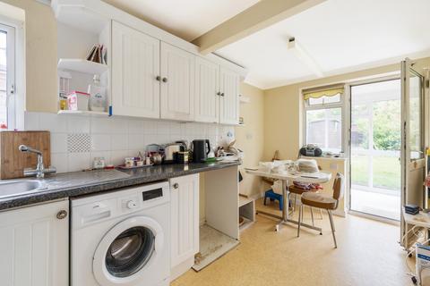 21 Durham Close, Cheltenham, GL51 3DF