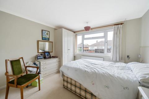 21 Durham Close, Cheltenham, GL51 3DF