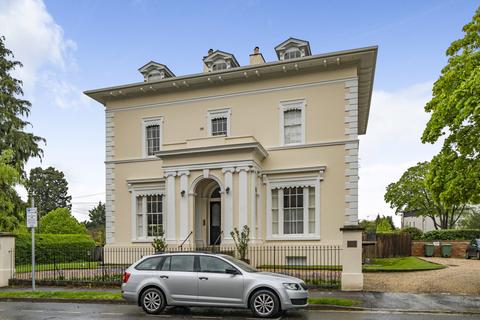 2 bedroom apartment for sale, Lansdown Crescent, Cheltenham, Gloucestershire