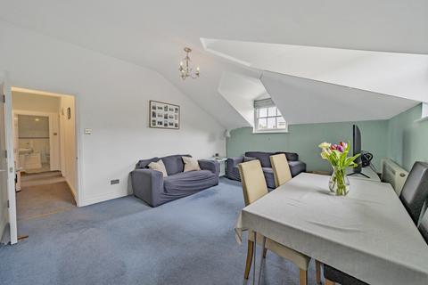 2 bedroom apartment for sale, Lansdown Crescent, Cheltenham, Gloucestershire