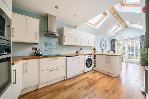2 Ravensgate Road, Charlton Kings, Cheltenham, GL53 8NN