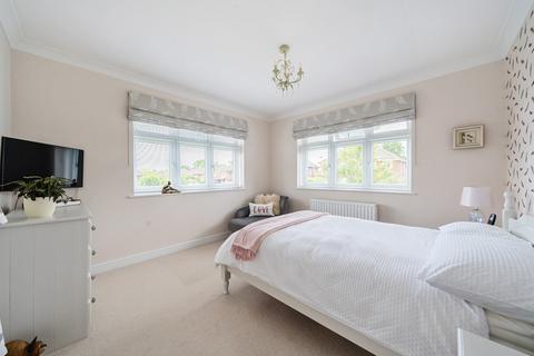 2 Ravensgate Road, Charlton Kings, Cheltenham, GL53 8NN