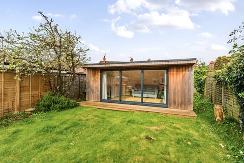 48 Byron Road, St Marks, Cheltenham, GL51 7EZ