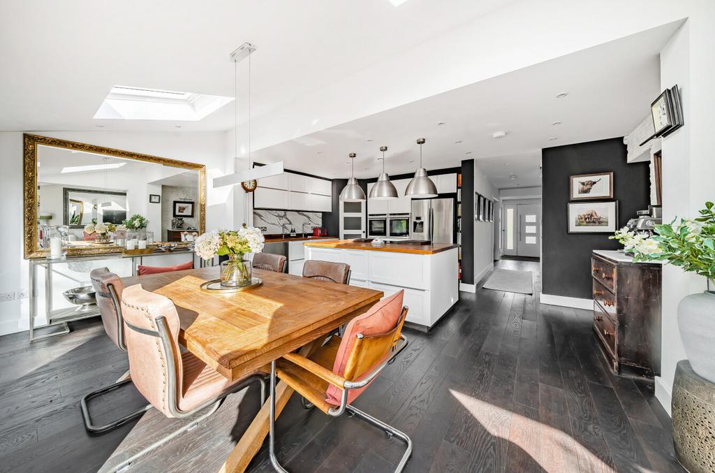 Kitchen/Dining