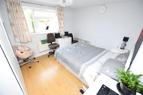 2 bedroom apartment for sale, High Street South, Bedfordshire LU6