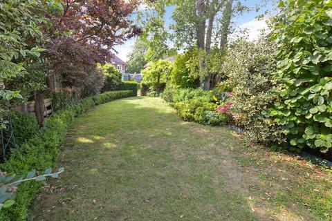 58 Garden Road, Dunstable, LU6 3JD