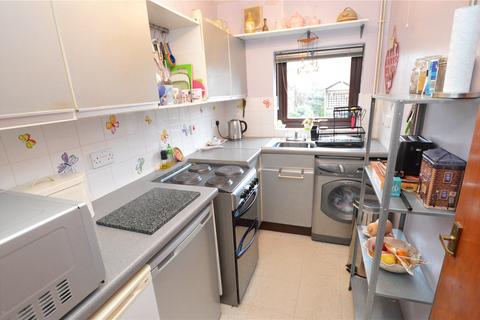 7 Aynscombe Close, Dunstable, LU6 1FA
