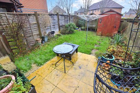 7 Aynscombe Close, Dunstable, LU6 1FA
