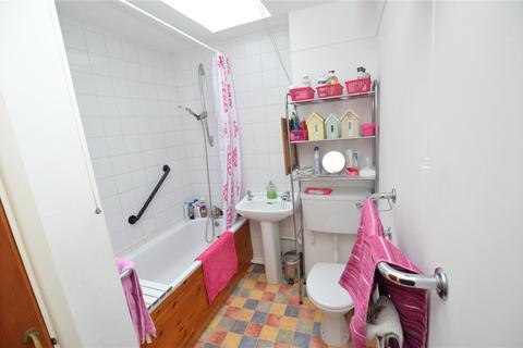 7 Aynscombe Close, Dunstable, LU6 1FA