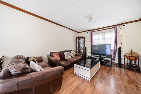 undefined, Elm Park Close, Dunstable LU5
