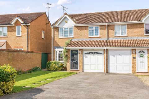 3 bedroom semi-detached house for sale, Crabtree Way, Bedfordshire LU6