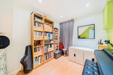 21 Crabtree Way, Dunstable, LU6 1UR