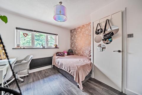 72 Brookfield Avenue, Houghton Regis, Dunstable, LU5 5TR