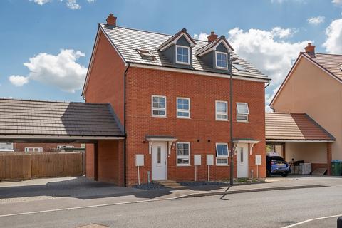 32 Buccas Lane, Buckingham, MK18 1XU