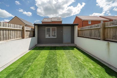 32 Buccas Lane, Buckingham, MK18 1XU