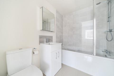 32 Buccas Lane, Buckingham, MK18 1XU