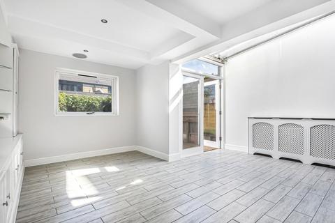 4 Mandrell Road, London, SW2 5DL