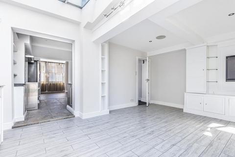4 Mandrell Road, London, SW2 5DL