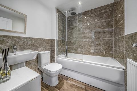 49 Bobbins Way, Buckingham, MK18 7SA