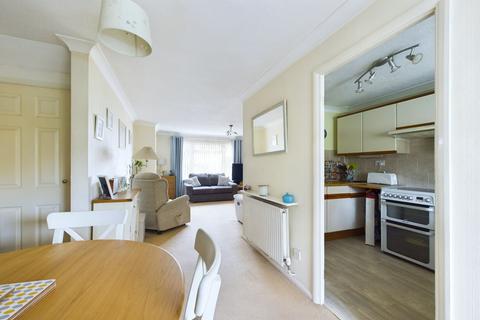 16 Foresters, Chinnor, OX39 4TL