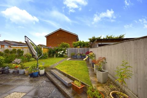 16 Foresters, Chinnor, OX39 4TL