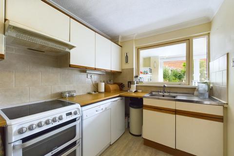 16 Foresters, Chinnor, OX39 4TL