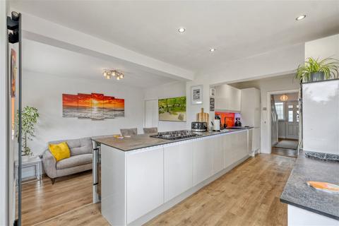 5 Chepstow Grove, Rednal, Birmingham, B45 8EG