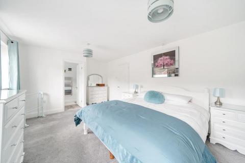 18 Eastmere, Swindon, SN3 6JY