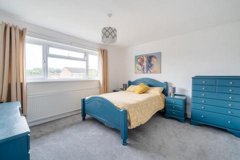 18 Eastmere, Swindon, SN3 6JY