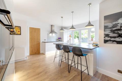 18 Eastmere, Swindon, SN3 6JY