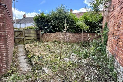 1 Clarkes Close, Chard, TA20 1ER
