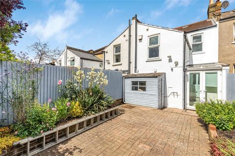 124 Eardley Road, London, SW16 5TG