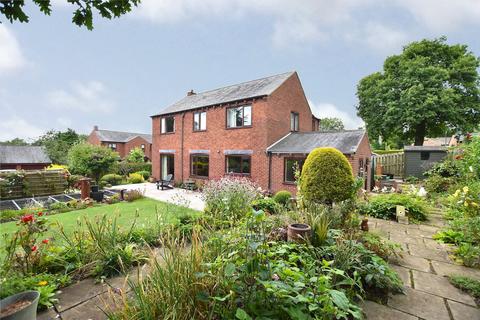 4 bedroom detached house for sale, Village Gardens, Leeds, West Yorkshire