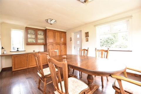 undefined, Village Gardens, Leeds, West Yorkshire
