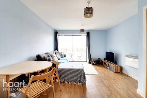 2 bedroom apartment for sale, High Street, Stratford