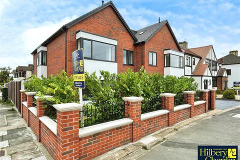 5 bedroom semi-detached house for sale, Upper Brentwood Road, Gidea Park, Romford, RM2