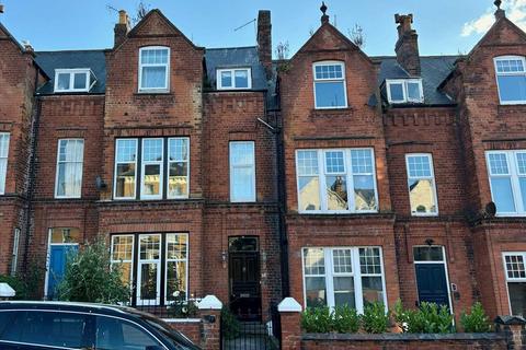 6 bedroom house for sale, Princess Royal Terrace, Scarborough