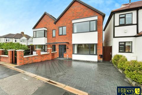 5 bedroom semi-detached house for sale, Upper Brentwood Road, Gidea Park, Essex, RM2