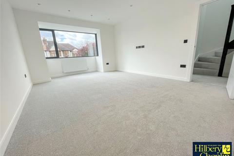 5 bedroom semi-detached house for sale, Upper Brentwood Road, Gidea Park, Essex, RM2