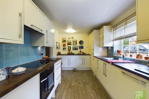 2 bedroom bungalow for sale, Hinton Close, Crowthorne, Berkshire, RG45